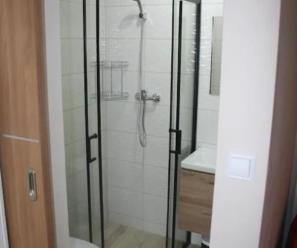 ホームステイ Alka ミエルノ