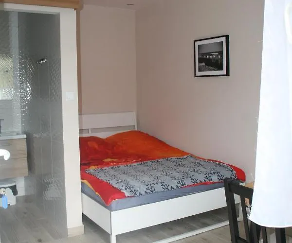 Alka ホームステイ ミエルノ