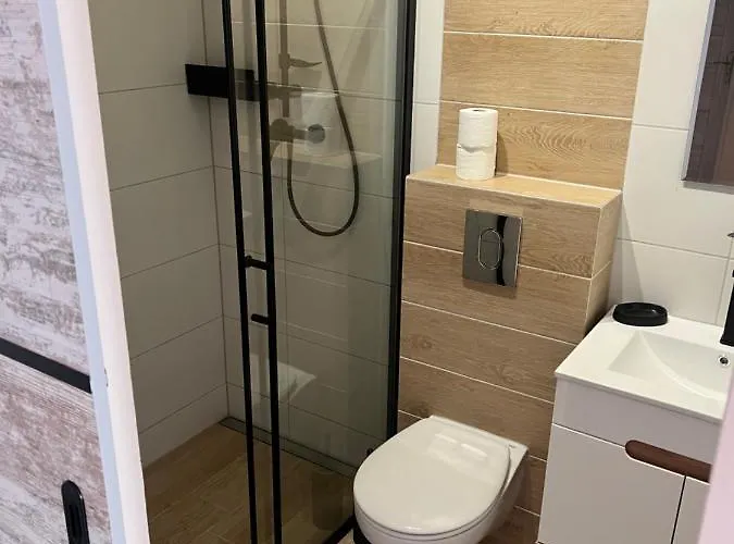 ホームステイ Alka ミエルノ